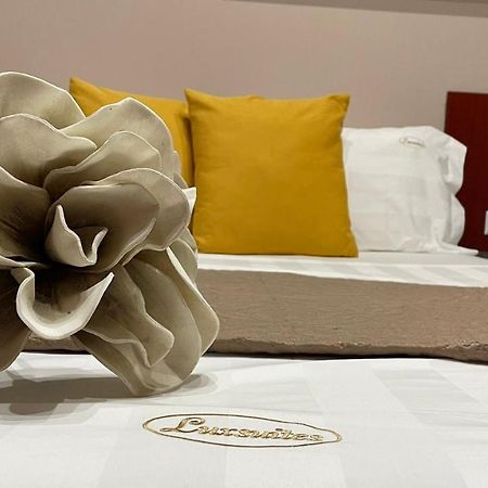 Premium Suites Ofrínion 外观 照片
