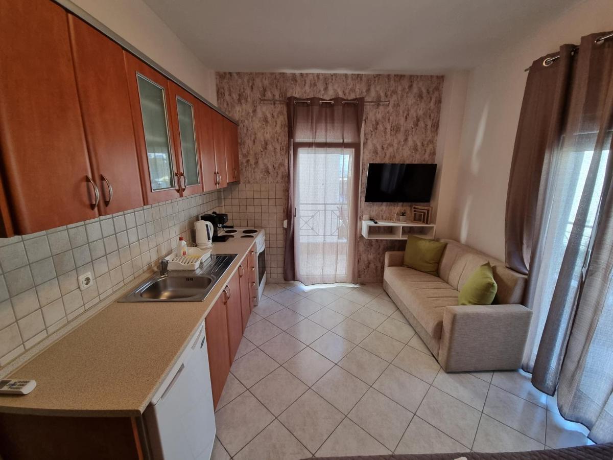 Premium Suites Ofrínion 外观 照片
