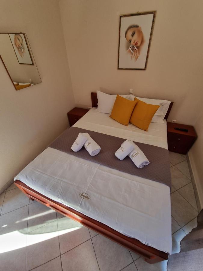 Premium Suites Ofrínion 外观 照片