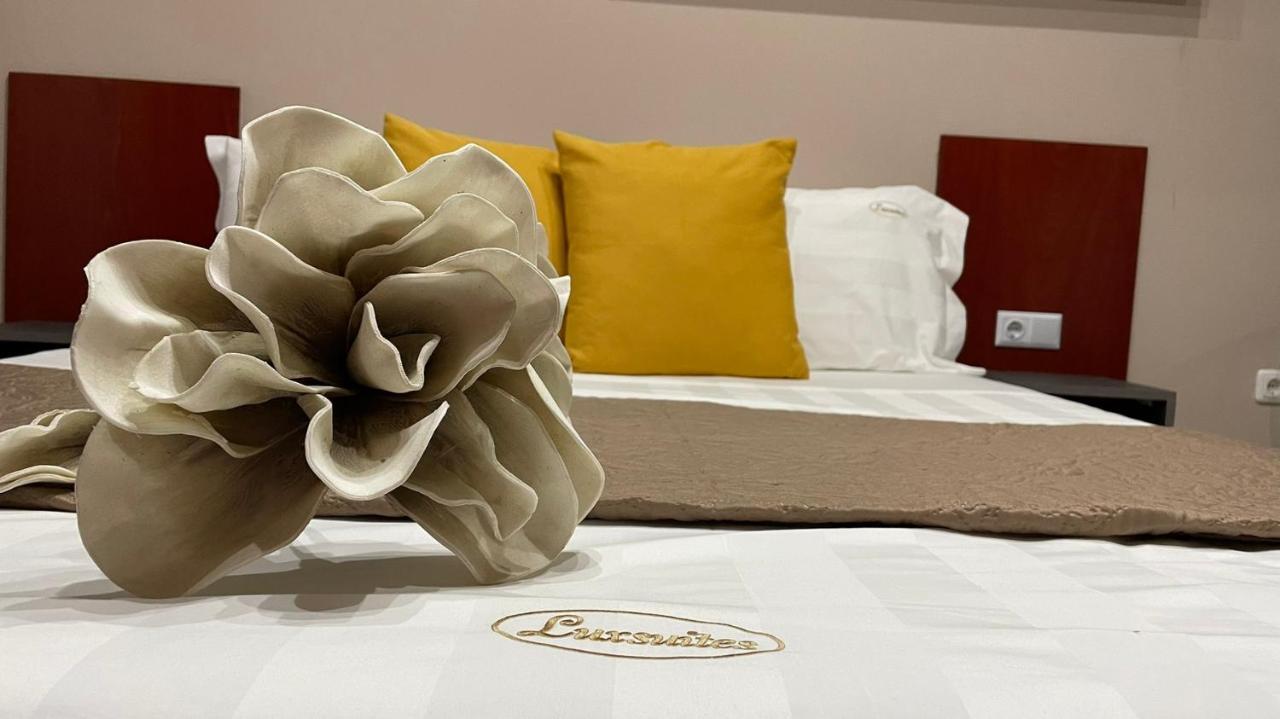 Premium Suites Ofrínion 外观 照片