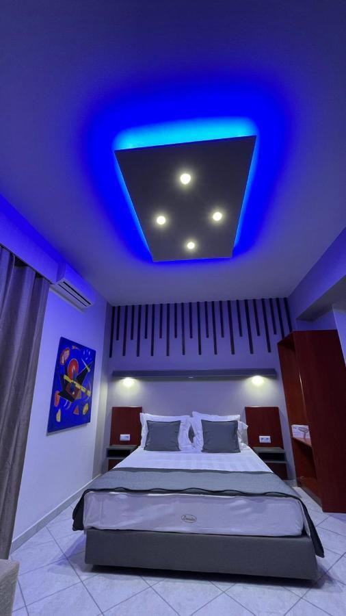 Premium Suites Ofrínion 外观 照片