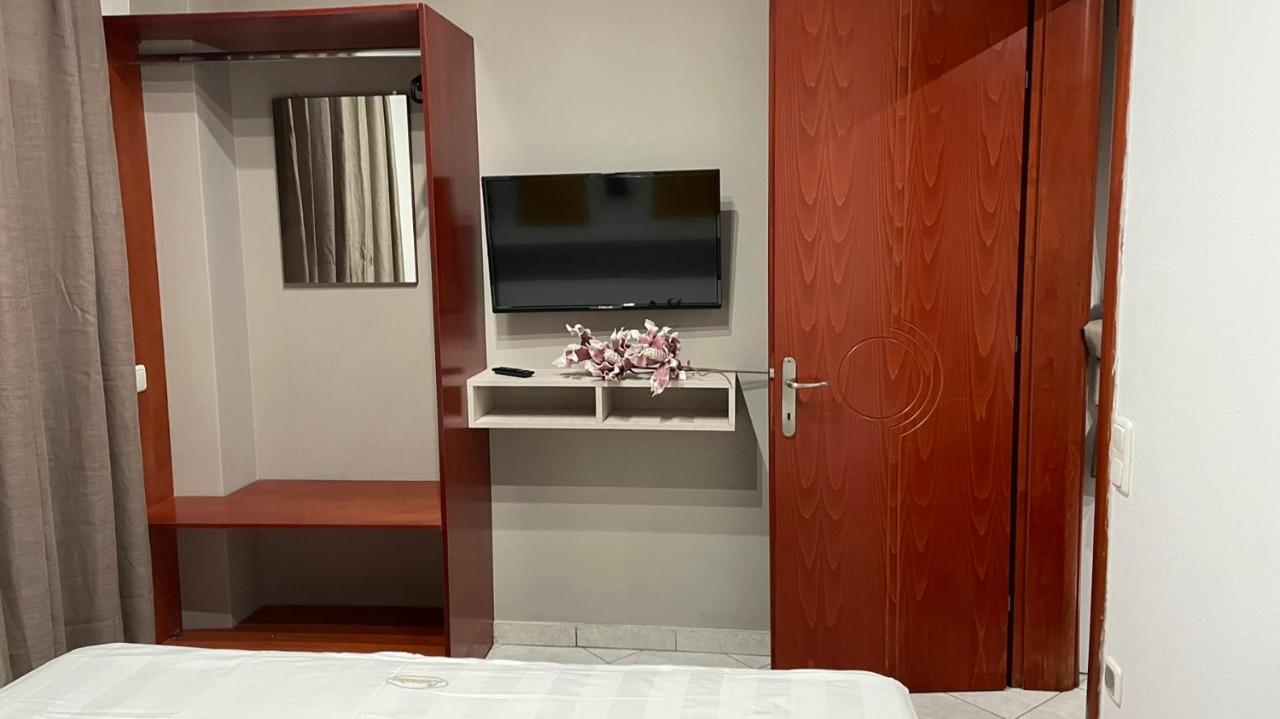 Premium Suites Ofrínion 外观 照片