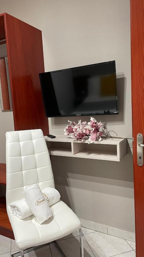Premium Suites Ofrínion 外观 照片