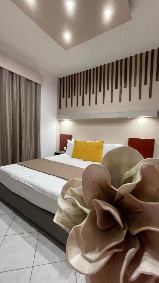 Premium Suites Ofrínion 外观 照片