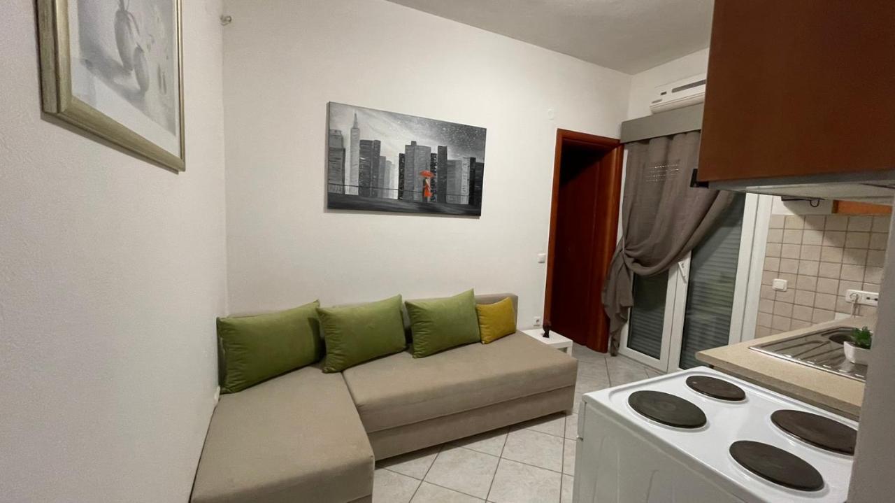 Premium Suites Ofrínion 外观 照片