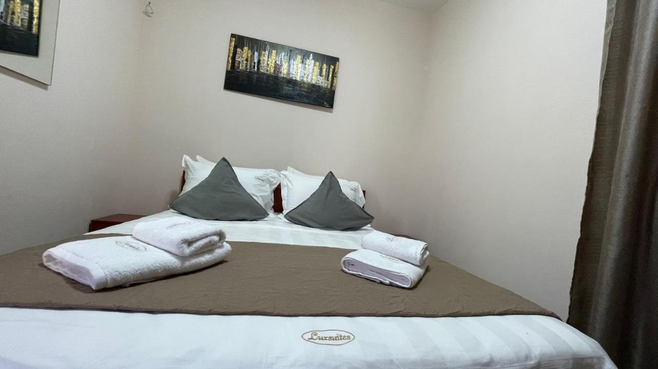 Premium Suites Ofrínion 外观 照片